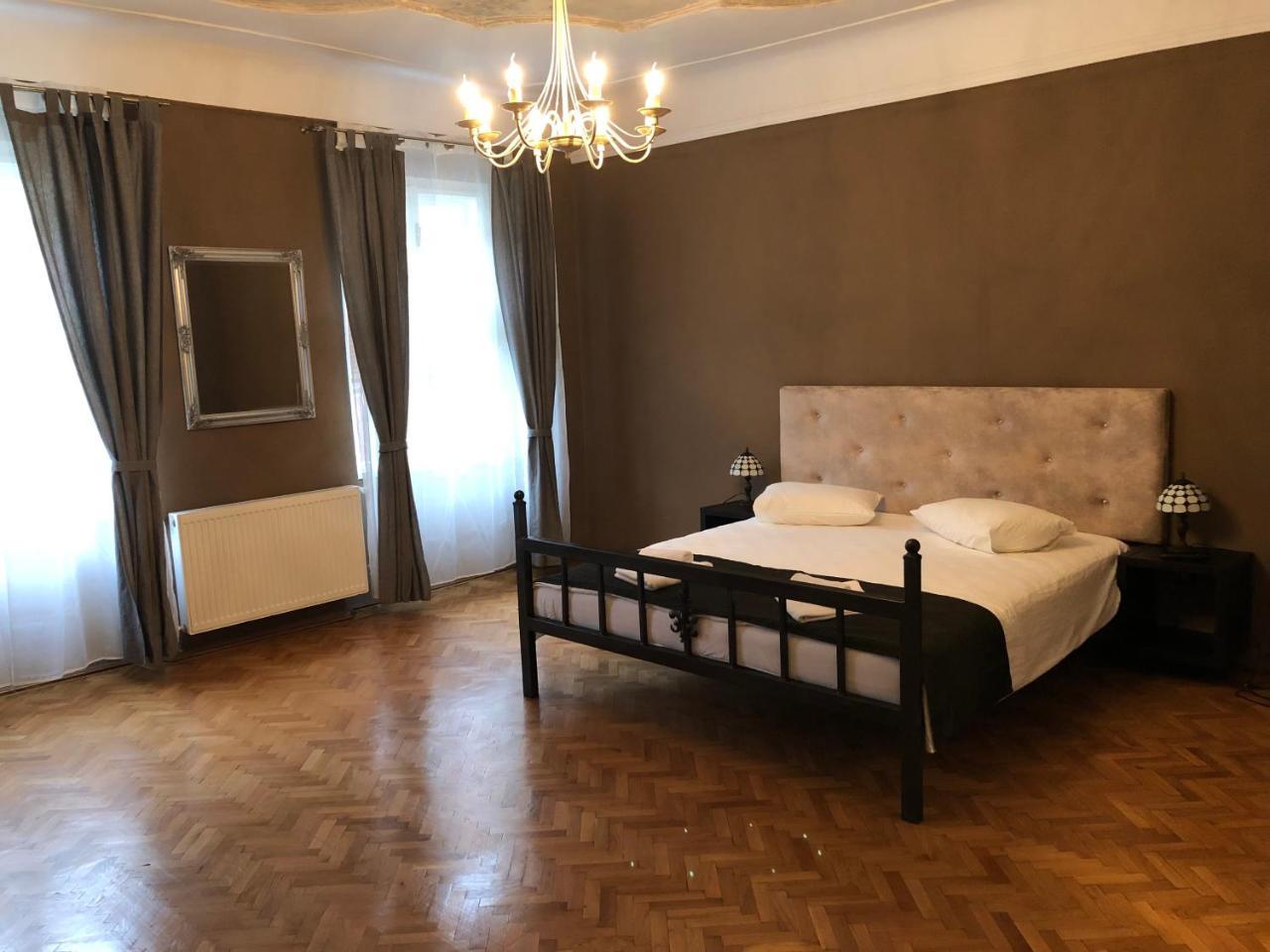 Poet Pastior Residence Сібіу Екстер'єр фото